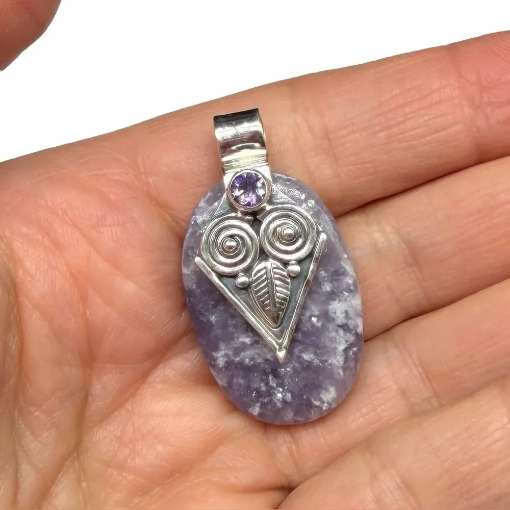 unbranded genuine lepidolite